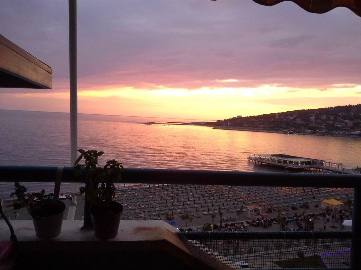 Nada Seaview Apartment Shëngjin Екстериор снимка